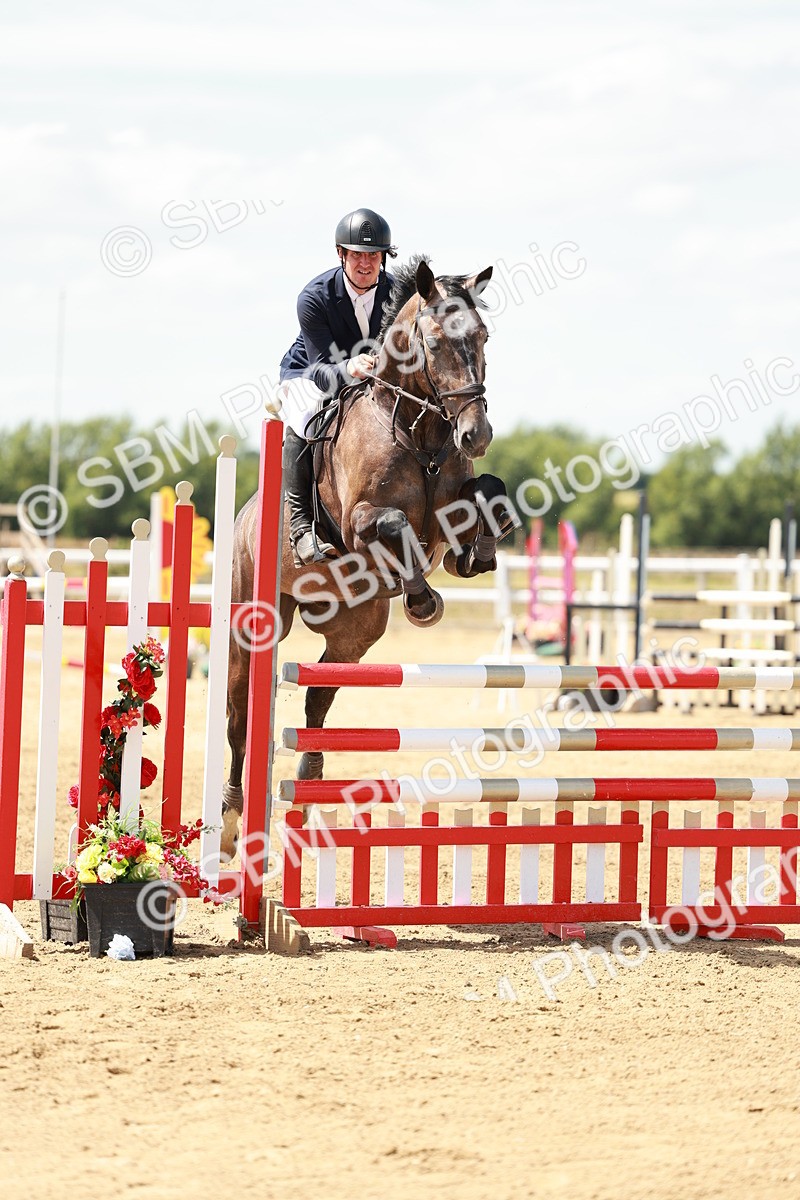 SBM_007406 - Class 3 - Senior Newcomers - 1.10m Open