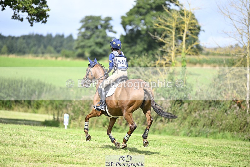 240825X-113025-32546 - 70cm XC 11.00 to 12.00