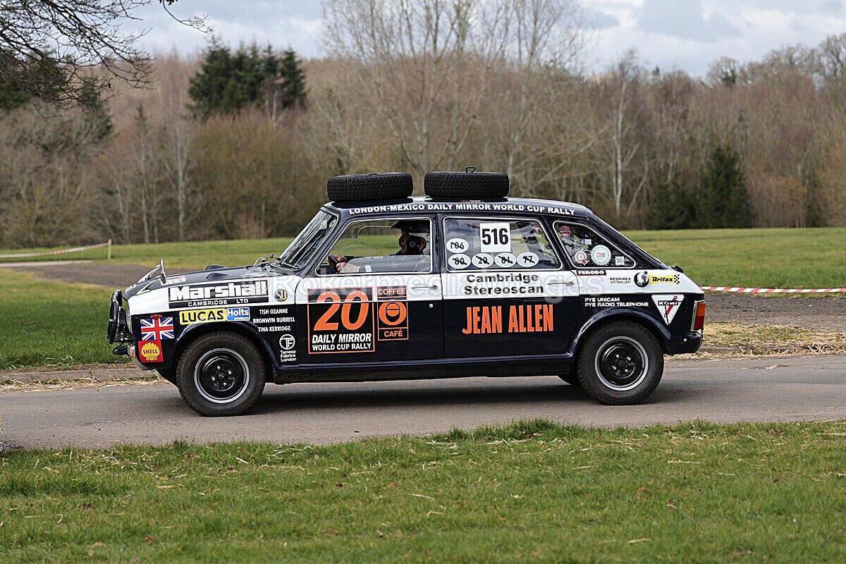 RETRO-703 - Race Retro