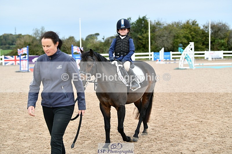 241013B-102820-00380 - Cls 2c 40cm Lead Rein