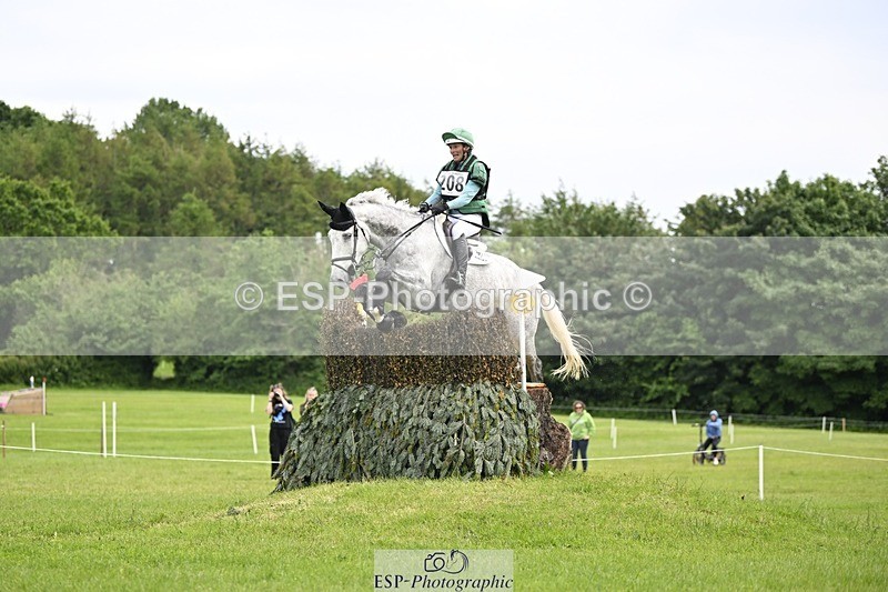 240525-145824-16635 - 208-KING_LOUIS-Mary_King