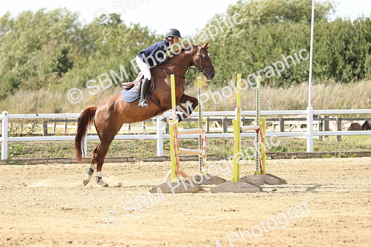 SBM_005145 - Class 6 = Senior Newcomers - 1.10m Open