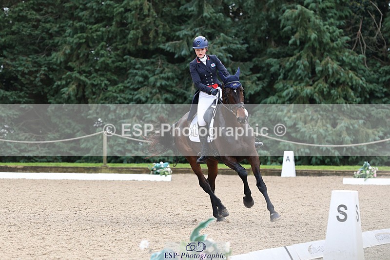 241024-115933-01958 - 055-Ellie.Fredericks-UPPER.CLASS.BRIT