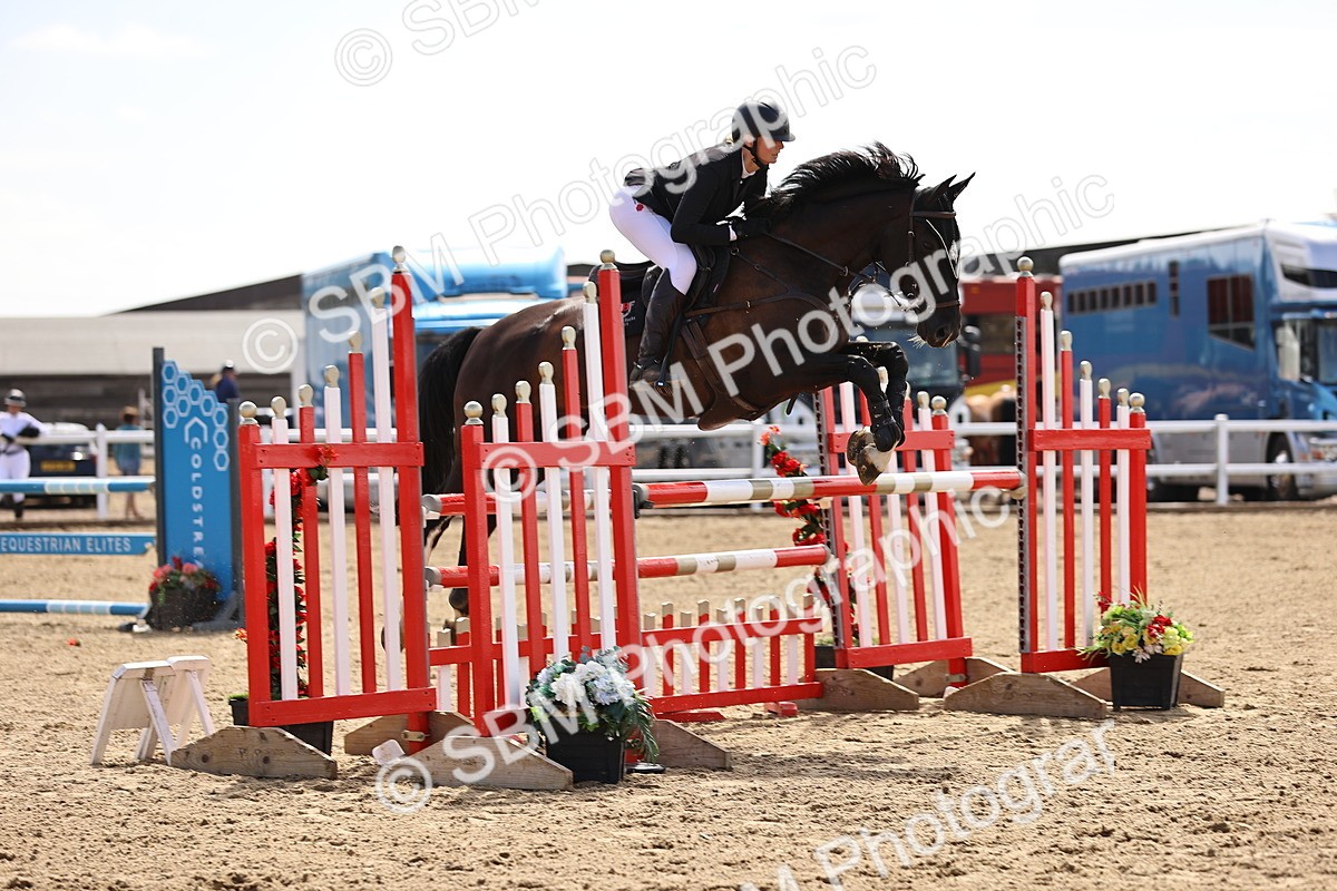 SBM_009776 - Class 8 - Senior Newcomers - 1.10  Open