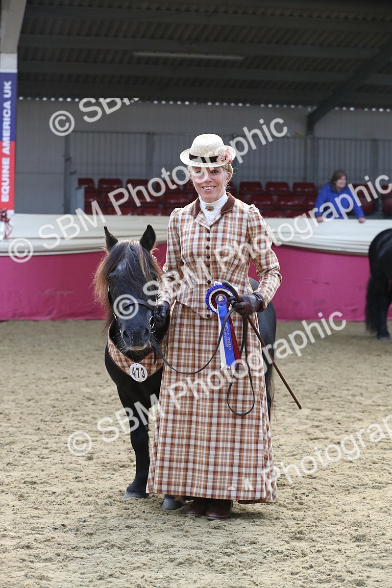 SBM_10838 - Class 103 IH Costume