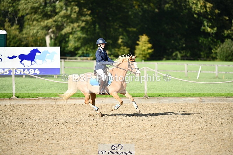 251004A-153209-01864 - Classes 8 & 9 70cm