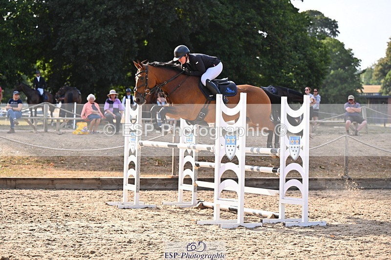 250817A-171515-05179 - Cls 24 Snr Foxhunter