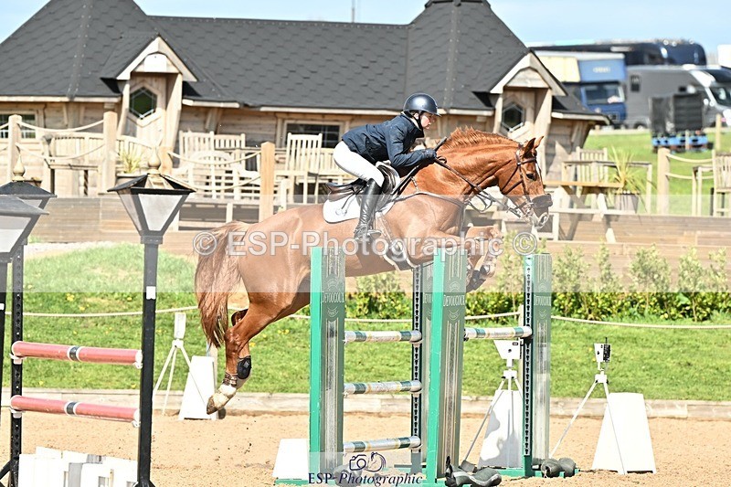 250416-145814-01549 - Cls 6 Foxhunter and 1.20m