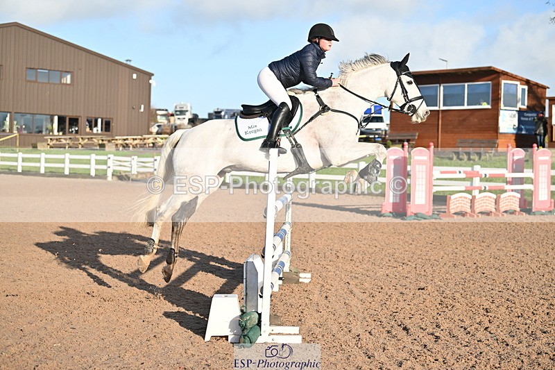 231210A-134112-02652 - Cls 20 Newcomers & 1.10m Open