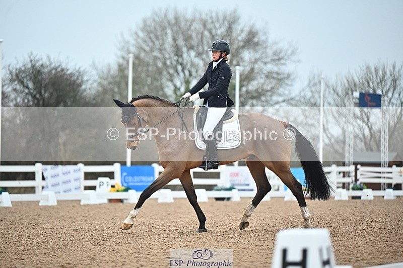 250214-134506-01993 - 217-Yasmin.Olsson-Sanderson-Top.Biats