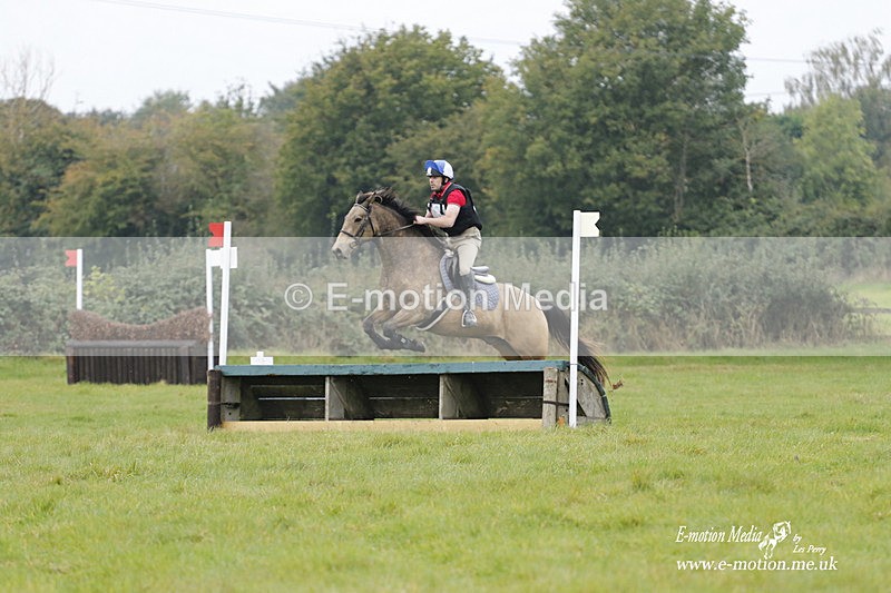  WWHT 171021 1946 - Novice Pairs (0.80m)  17/10/21