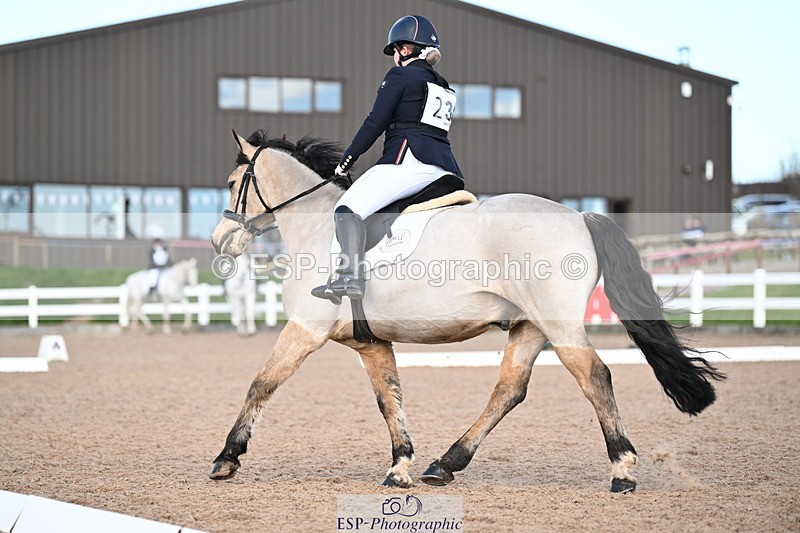 240324A-134419-03728 - Novice 27, 12.30 to 13.50