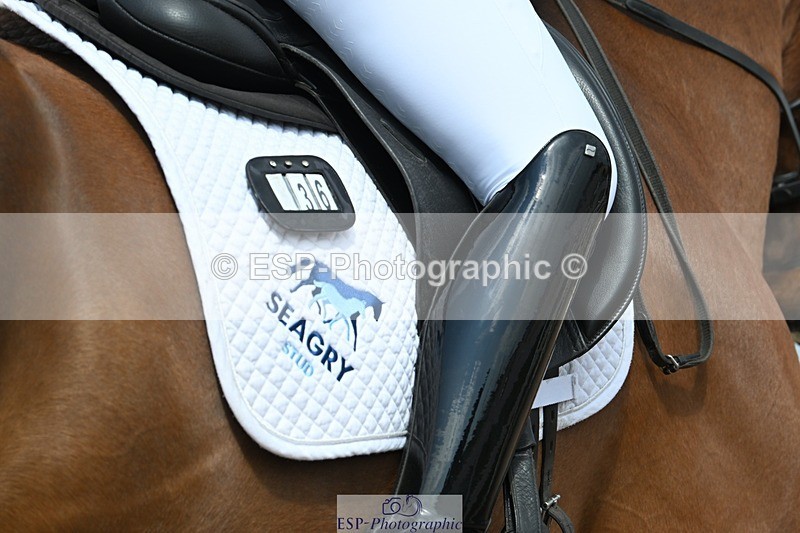 250403-103051-01412 - 036-Abbie.Newbury-Seagry.Viceroy