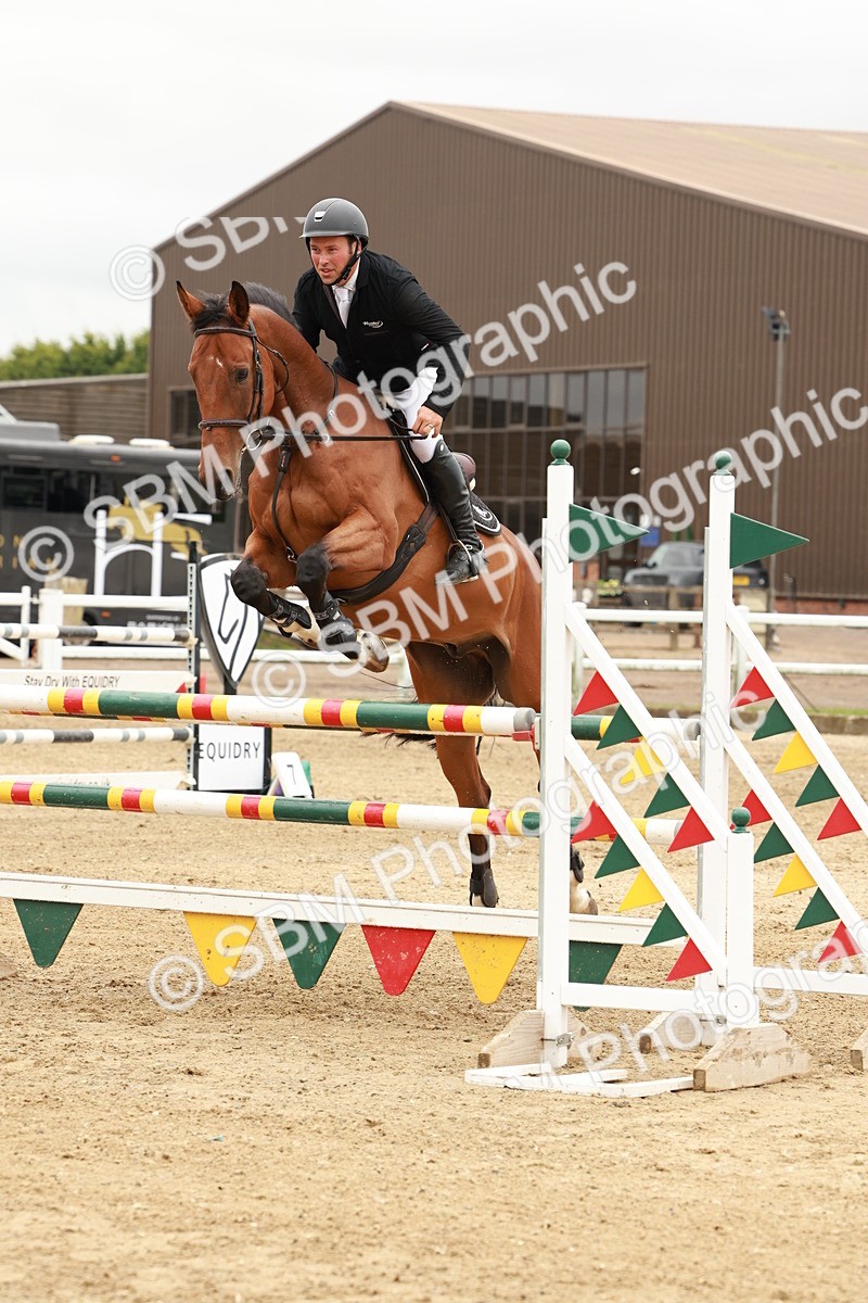 1I0A7920 - Class 5 - Senior Foxhunter 1.20m