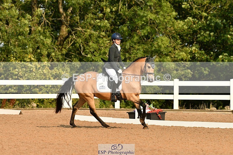 250817-090933-06787 - 065-Nicky.TurriffMyshall.Robby