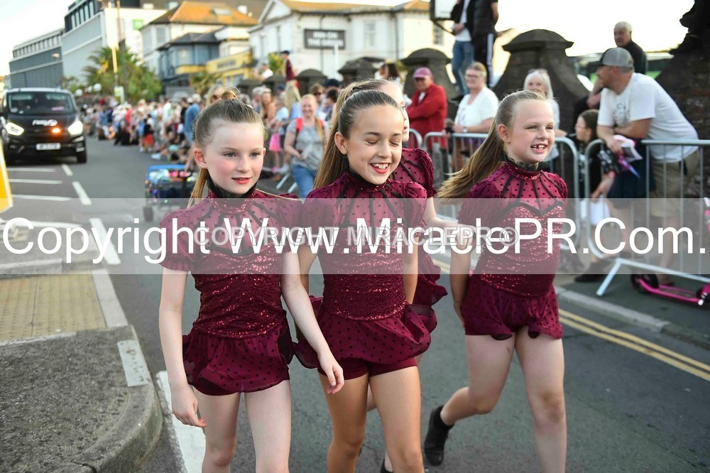 SH4_3926 - Carnival Procession.
