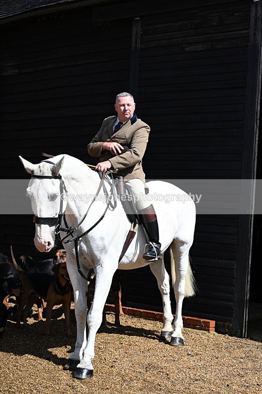 WJ7_7090 - Berks & Bucks at Blandy’s Farm 31-08-25