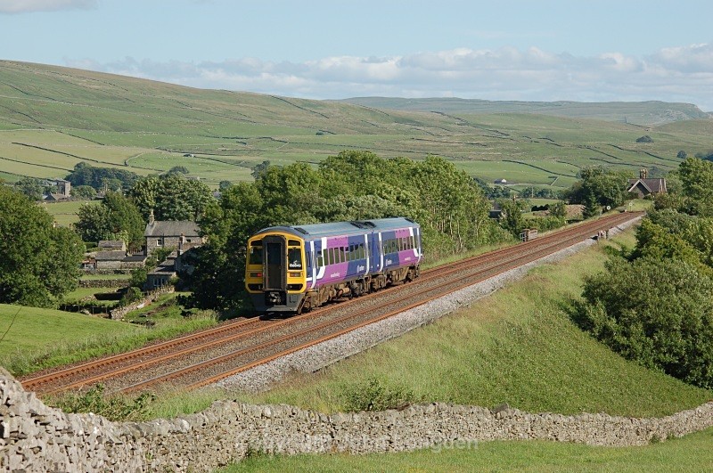23.6.08 - 158849 16.18 Carlisle - Leeds, Horton - Horton