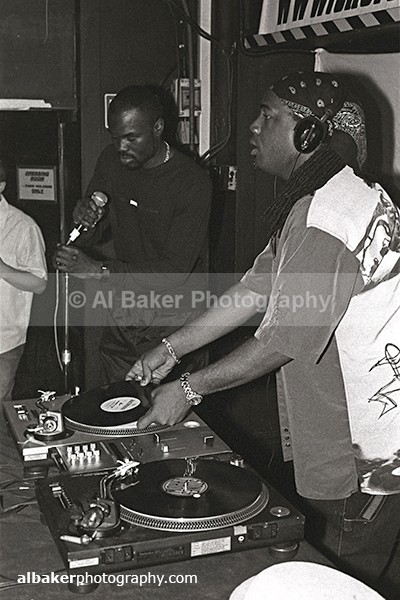 08 - Friends-&-Family @ the-roadhouse 10.05.03