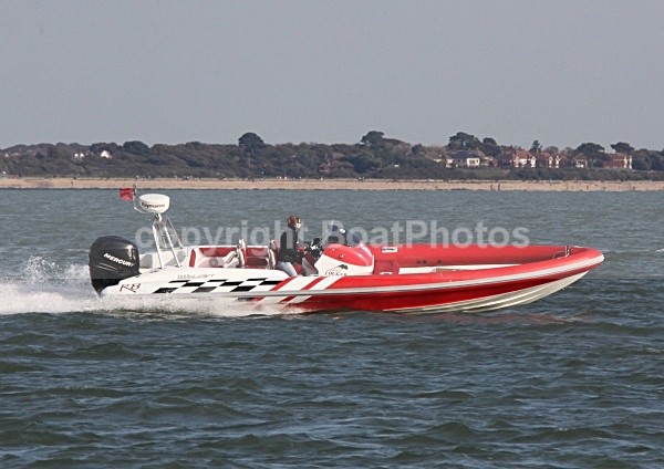 091018 COUGAR R8 IMG_3829 - Speedboats