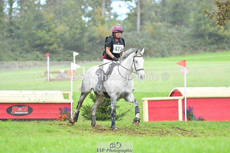 251025A-133540-20040 - F-473-Jacqueline.Cole