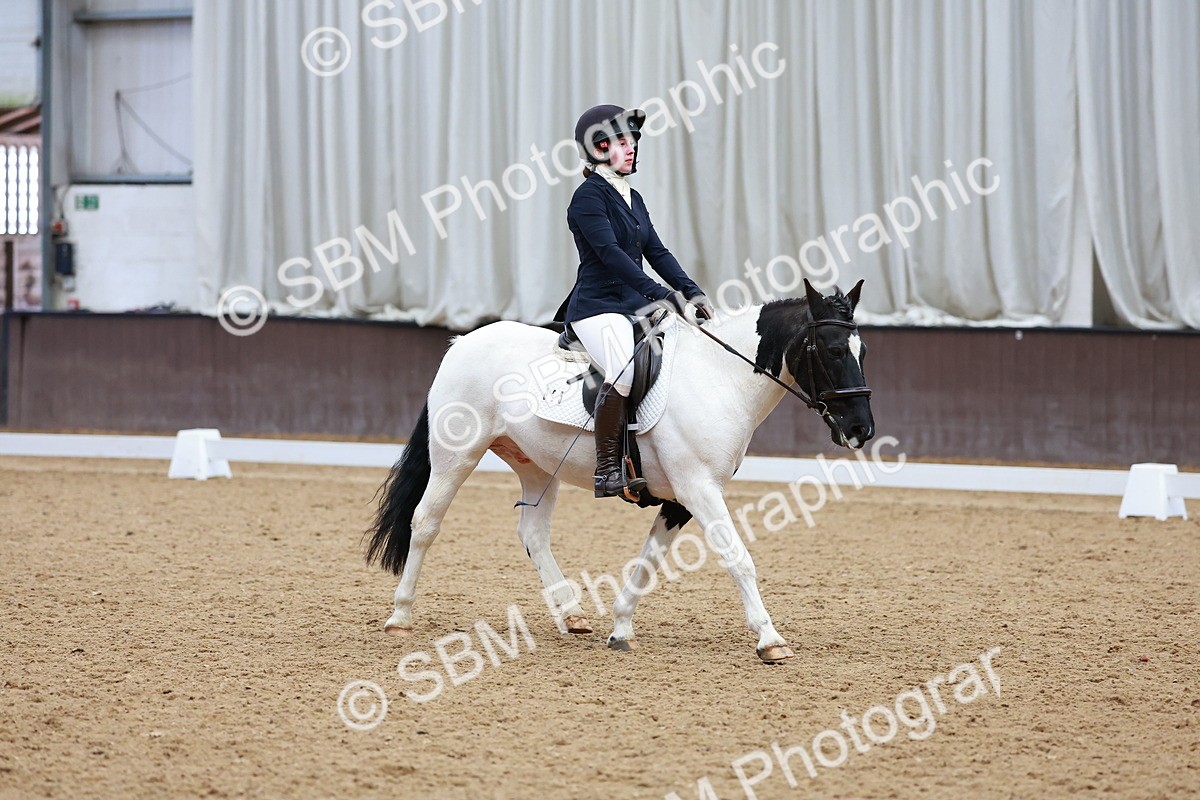 SBM_002924 - Class 14 - Novice 2