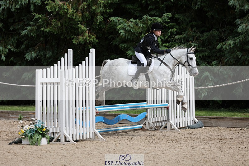 240823X-140128-18140 - 70cm R1 13.45 to 15.30