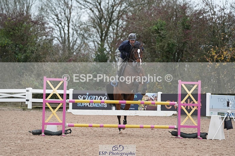 251109-111650-03513 - Cls 20 Newcomers and 1.10m Open