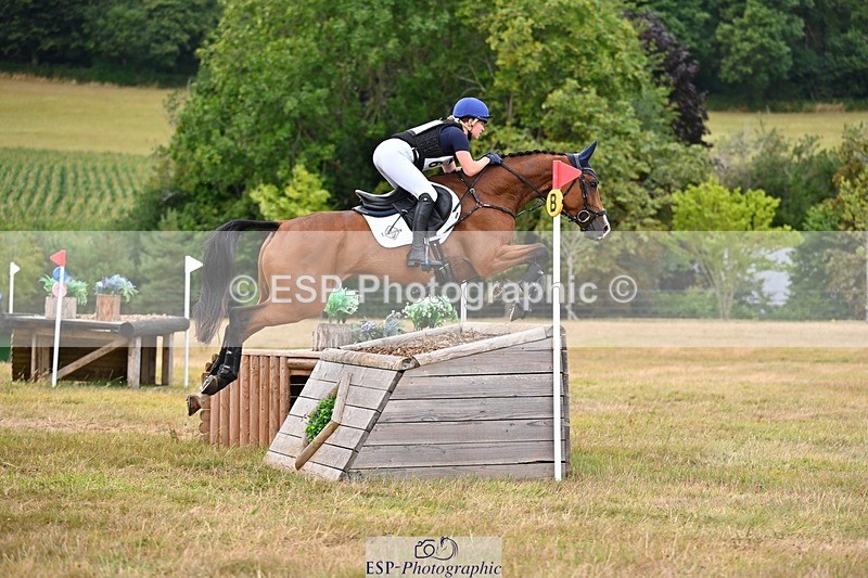 250803A-153513-16042 - O-682-Millie.Juleff-HERONA.CZ.Z