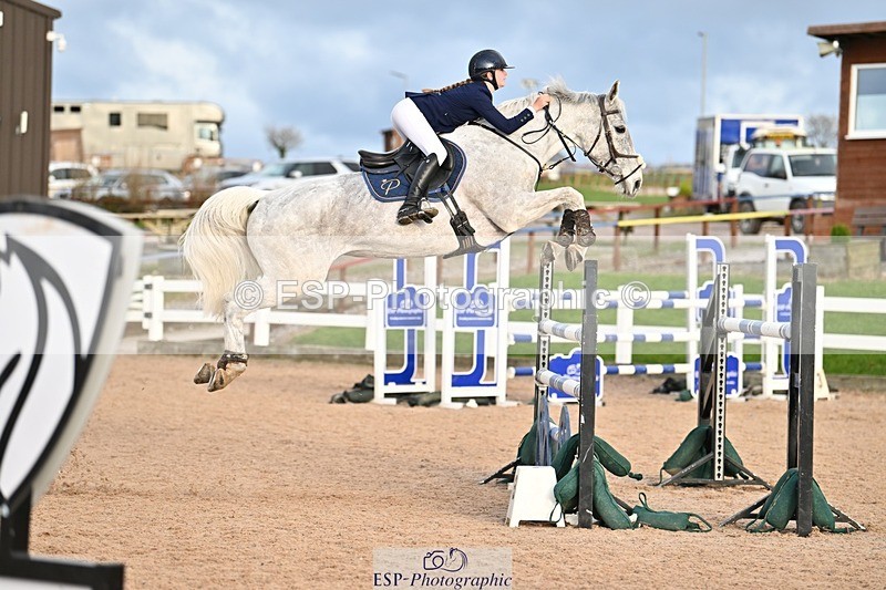 241208-135731-01847 - Cls 22 Foxhunter and 1.20m Open