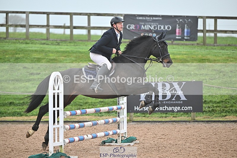 241103A-105005-06768 - SUN Cls 18 British Novice and 90cm Open