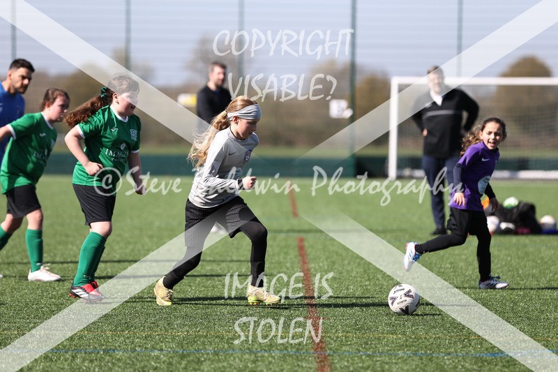 1DX30394 - 2026-03-21 FC Abbey Meads U9 Purple Girls V Stratton Juniors FC U9 Pheonix Girls