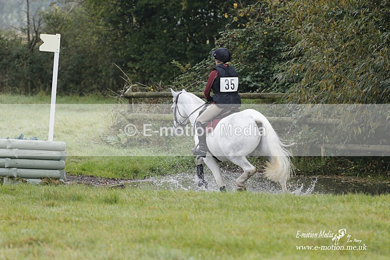 WWHT 171021 0656 - Novice Restricted (0.80m)  17/10/21