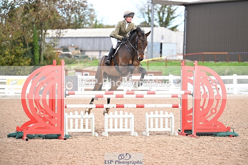 251022-124636-00424 - Cls 4 Snr Newcomers 1.10m