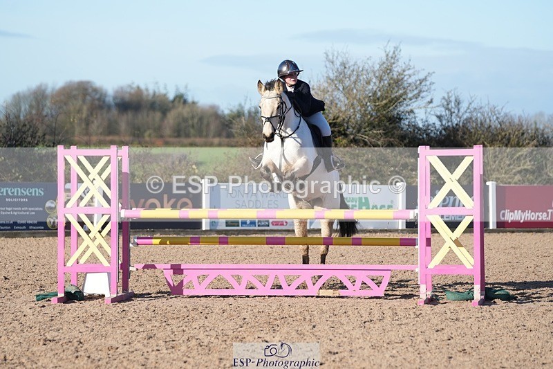 251130-115555-01114 - Cls 6 Blue Chip Pony Newcomers & 1m Open