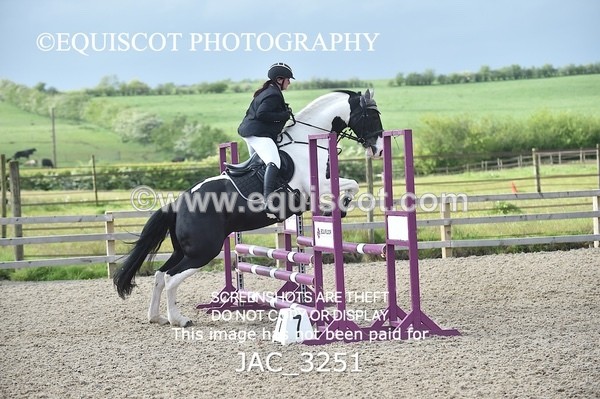JAC_3251 - CLASS 1 CLEAR ROUND