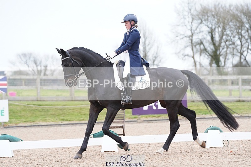 250403-160736-03244 - 003-Abbie.Newbury-Seagry.Firstamour