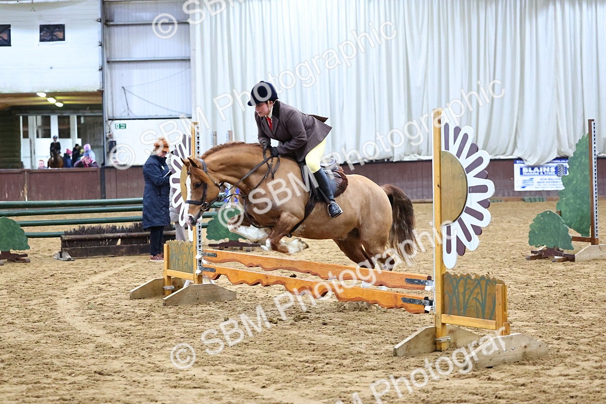 SBM_003165 - Class 35 - 60cm Training Stakes