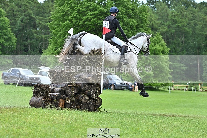 240526-132644-22869 - 421-ASK_FOR_MANCHIER-Tom_Jackson