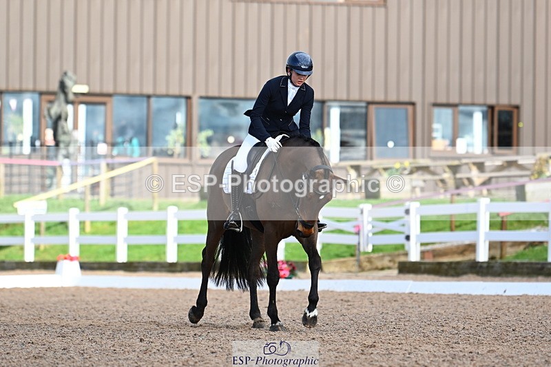 240218A-125147-07347 - 131-Lauren.Burrows-Active.Vogue