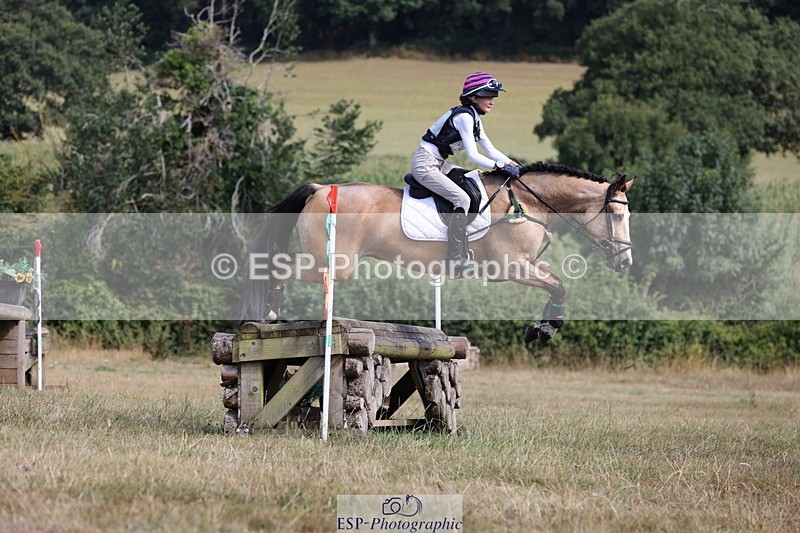 250802A-103545-00926 - A-008-Sophia.Vestey-BURDAL.DUKE