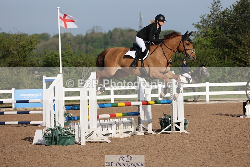 240510A-081001-04102 - Cls 13 British Novice and 90cm Open