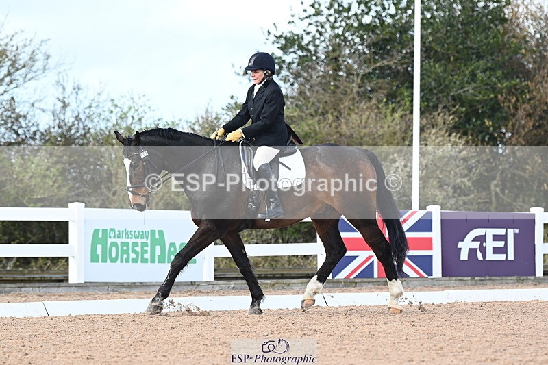 240323A-132815-03102 - UnA Medium 71