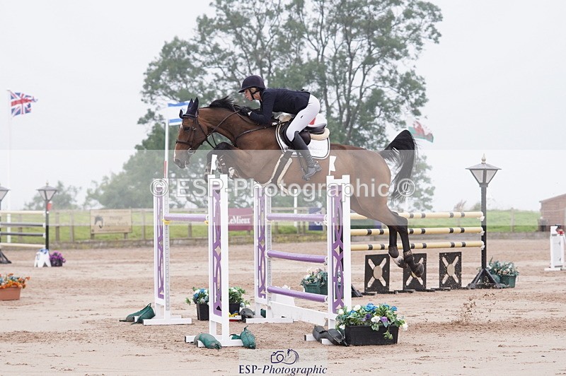 240720A-100608-14020 - Cls 3, 3 Star Small Tour 1.40m