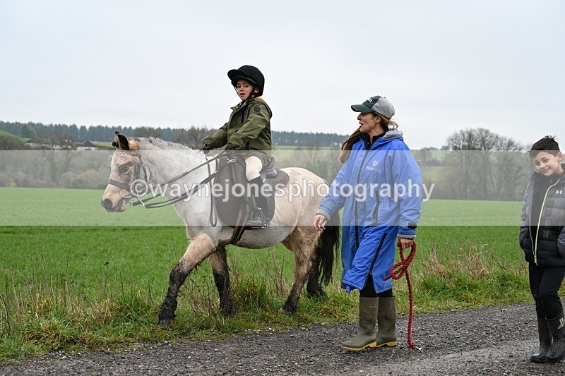 WJ7_9874 - Walk out..