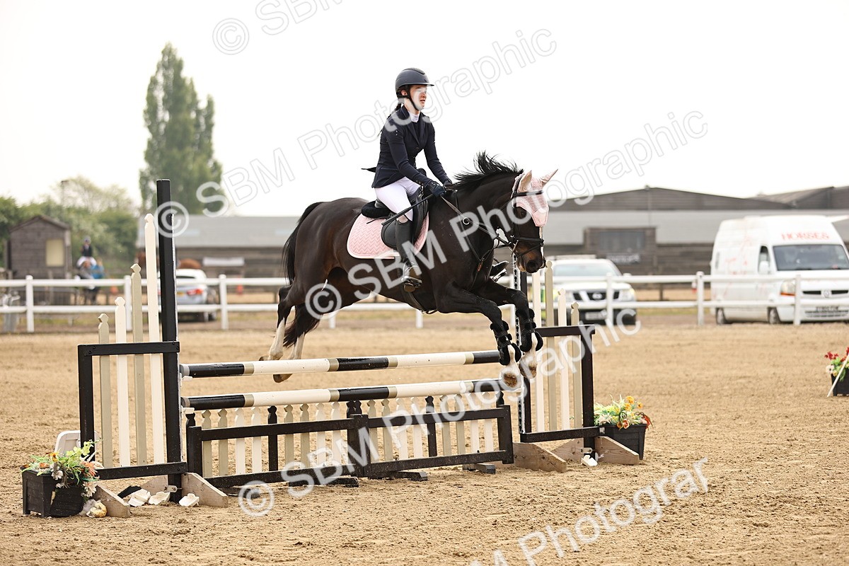  - Class 15 - Senior British novice - 90cm