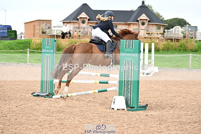 240908A-131145-03938 - Cls 15 U21 Intro 90cm-1.00m  Team Comp