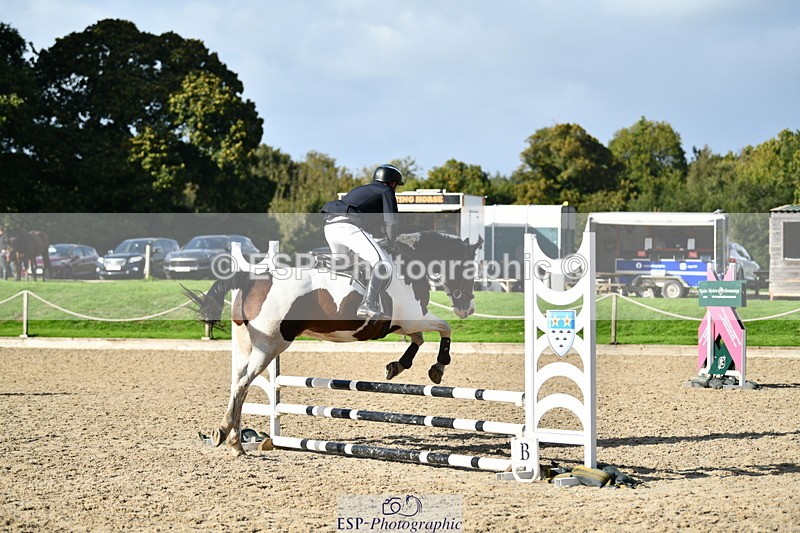 251004A-152745-01828 - Classes 8 & 9 70cm