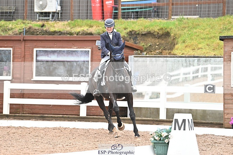 250215-140032-03979 - 228-Louise.Hutchinson-Shovern.Noire