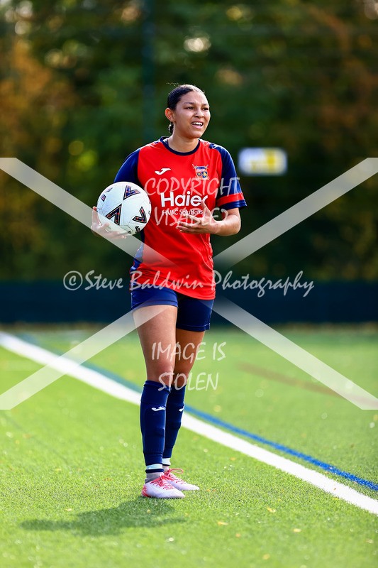 1DX30549 - 2025-10-05 FC Abbey Meads Ladies V Purton  Kingsdown FC Ladies